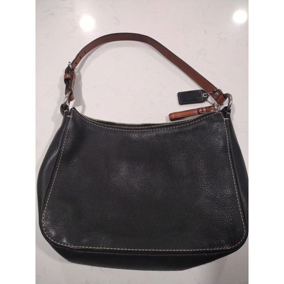 Coach Black Leather Shoulder Bag F10890 - Picture 2 of 9